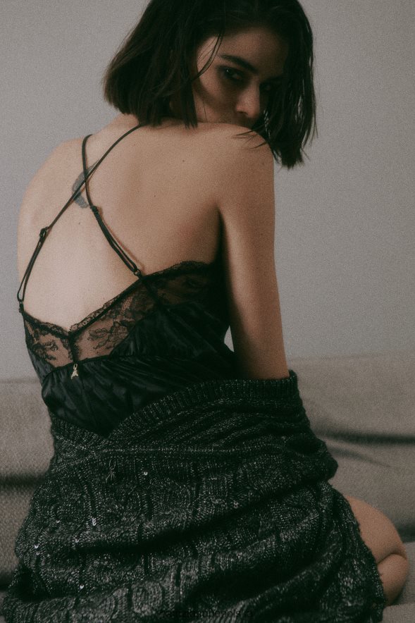 strój Patrizia Pepe Nero kobiety Kostium z elastycznej satyny i koronki 866488590